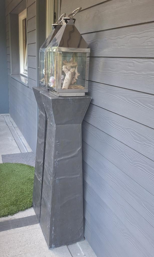 Zinken zuilen met windlicht, Huis en Inrichting, Ophalen, Gebruikt, Glas, Minder dan 100 cm