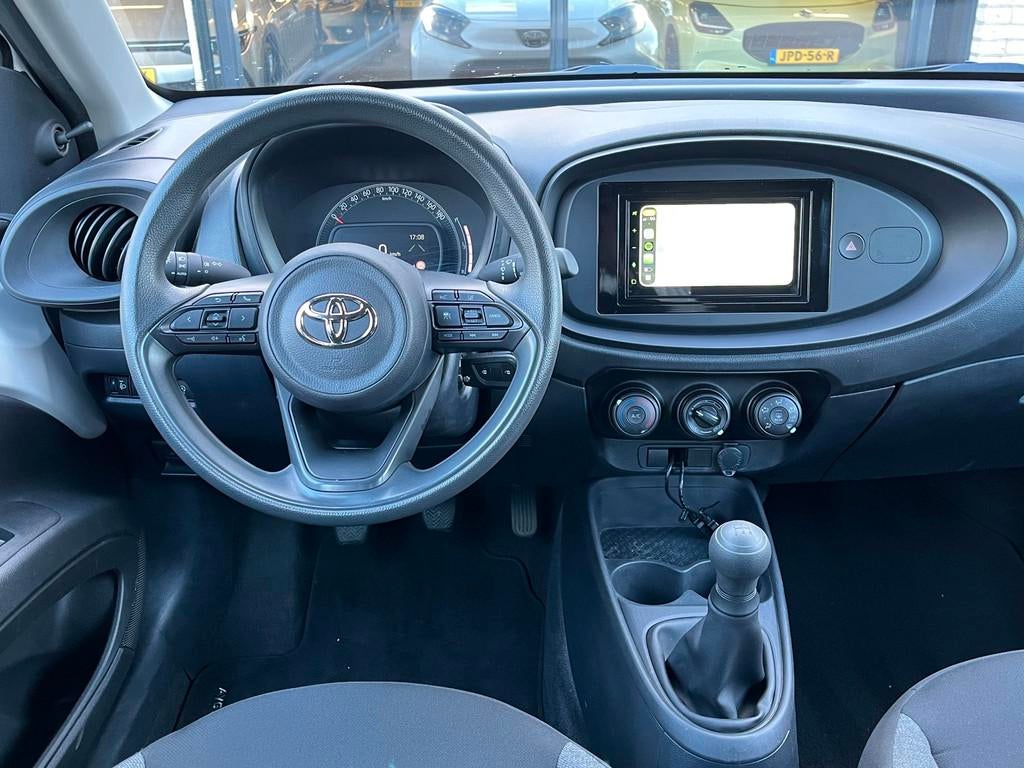 Toyota Aygo X 1.0 VVT-i | All Season banden | Airco | Cruise, Stof, Gebruikt, 4 stoelen, Wit