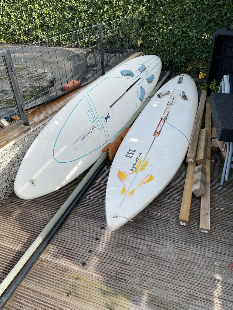 Twee windsurfplanken, Ophalen, 300 cm of meer, Met vin(nen), Complete set
