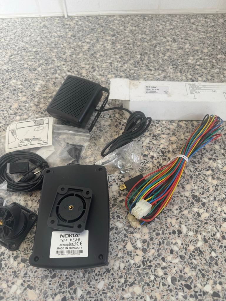 Nokia HFU-5 Carkit met PCH-4J lader - Nieuwstaat, Ophalen of Verzenden, Zo goed als nieuw