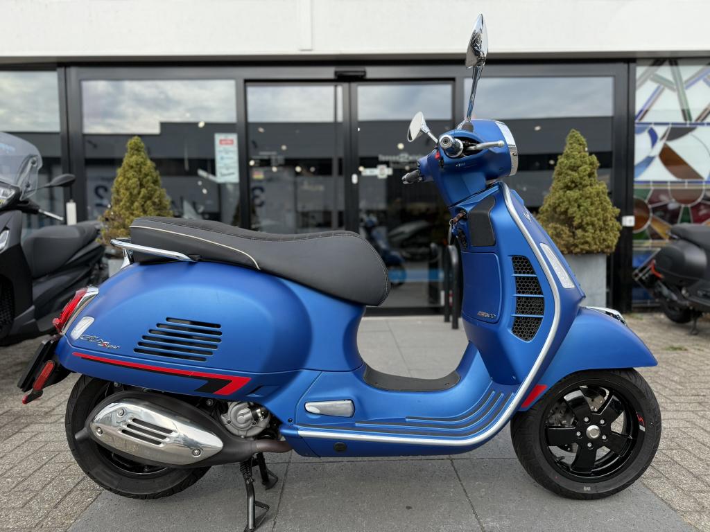 Vespa GTS 300 cc Super Sport HPE Eindjaar deal, Motoren, Niet ingevuld, Scooter, 300 cc, Bedrijf