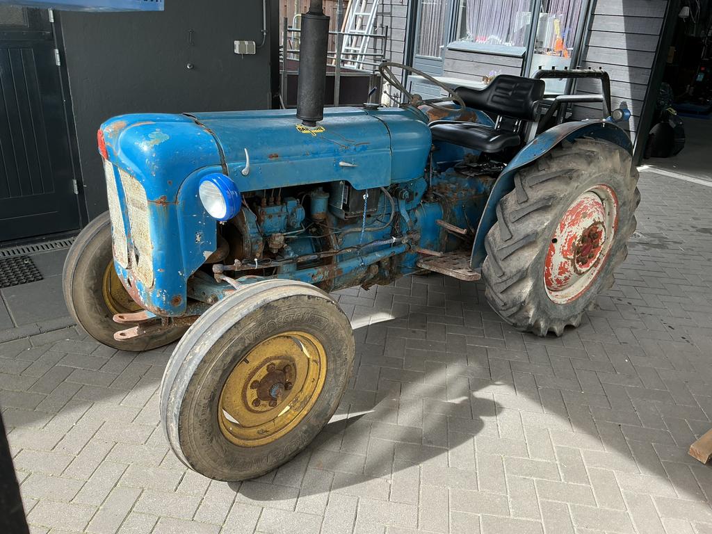 Ford dexta SMALSPOOR, Ophalen