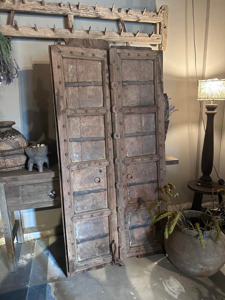 Unieke oude deurenset uit india, Ophalen
