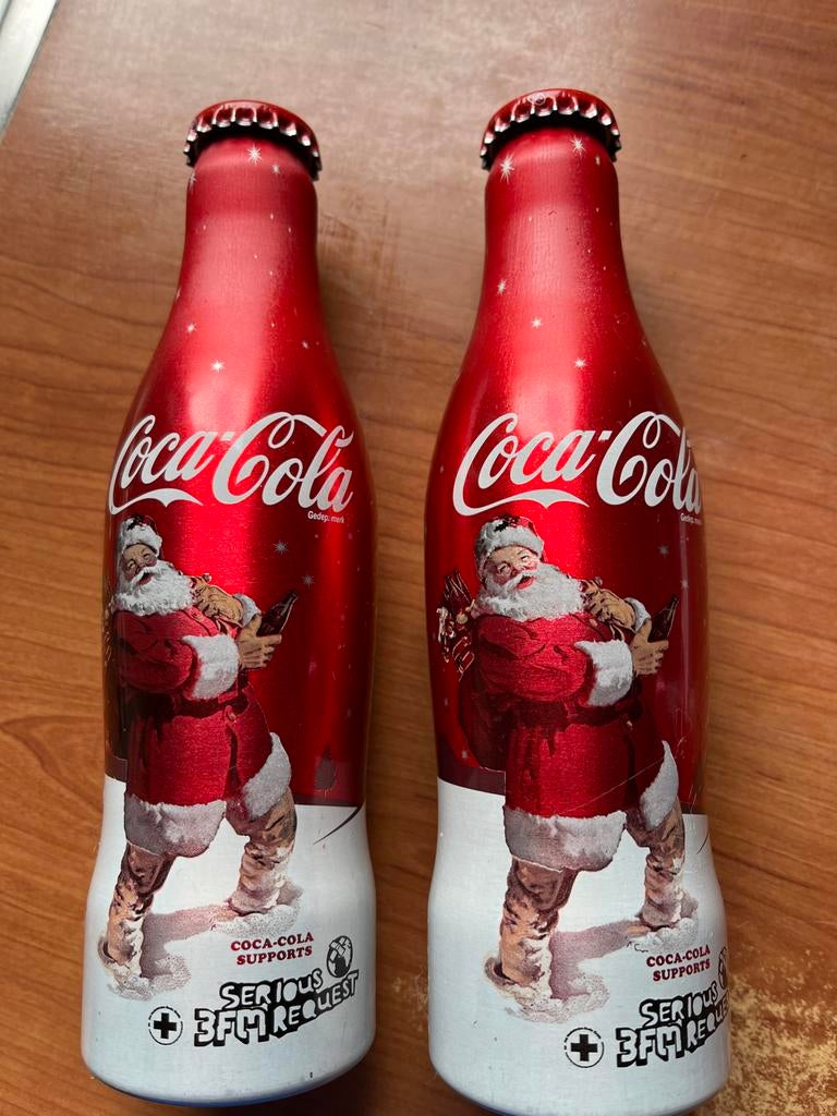 2 Coca Cola 3FM Serious Request 2009 flesjes, ongeopend, Verzamelen, Ophalen of Verzenden, Nieuw, Verpakking