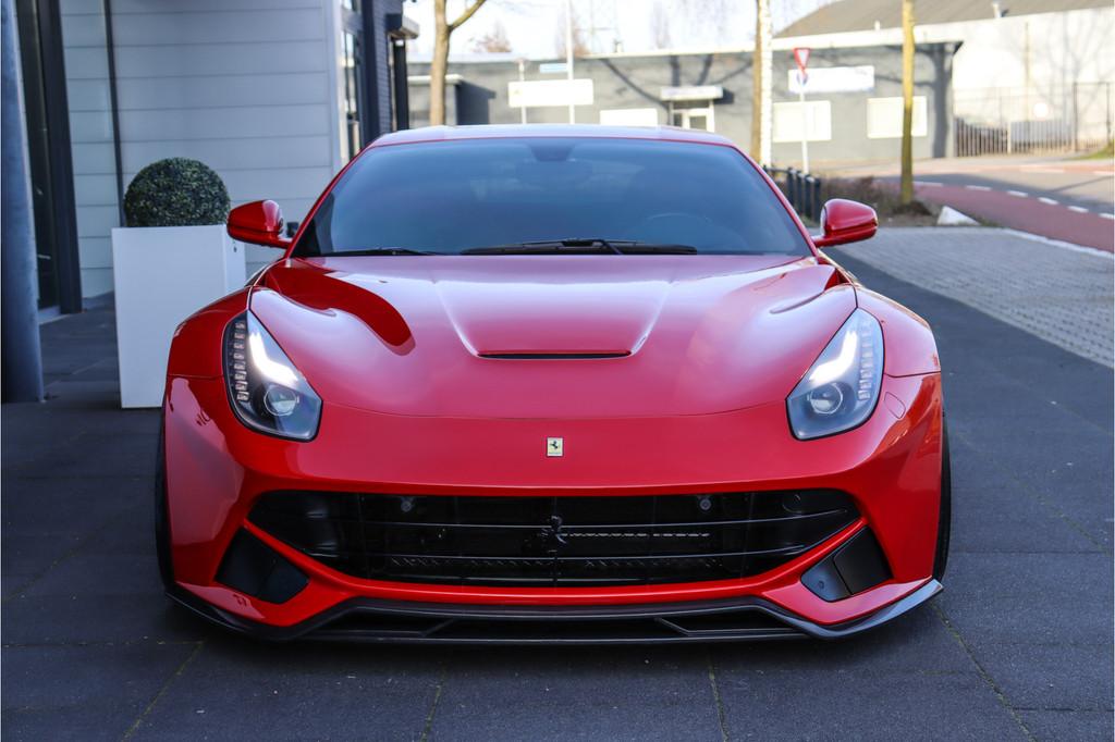 Ferrari F12 6.3 Berlinetta HELE NOVITEC *Carbon bucketseat/L, Automaat, Achterwielaandrijving, 6262 cc, 12 cilinders