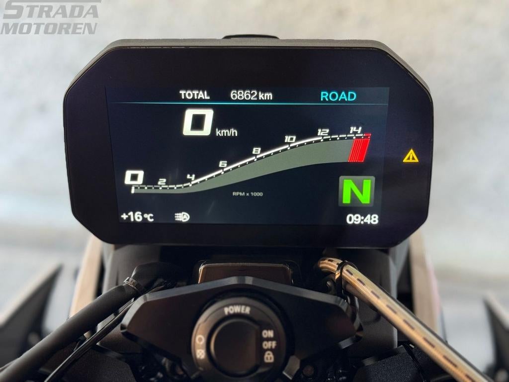 BMW M 1000 R (bj 2023) m1000r, 4 cilinders, Bedrijf, Onbekend, Onbekend