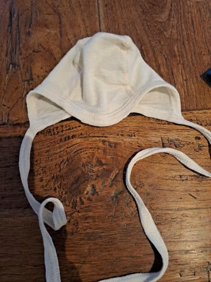 Wollen zijde mutsje newborn wit, Ophalen, Maat 50, Jongetje of Meisje, Nieuw