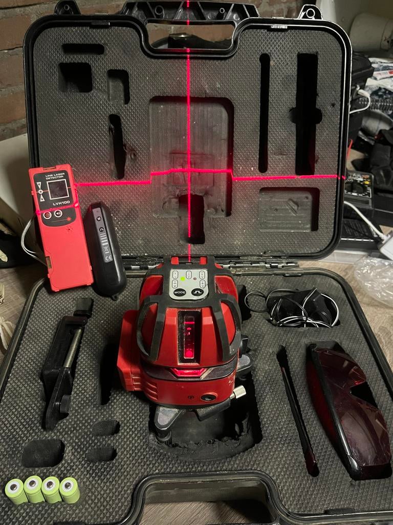 Levelfix CL805R kruislijnlaser met ontvanger, Ophalen of Verzenden, Gebruikt, Overige meters