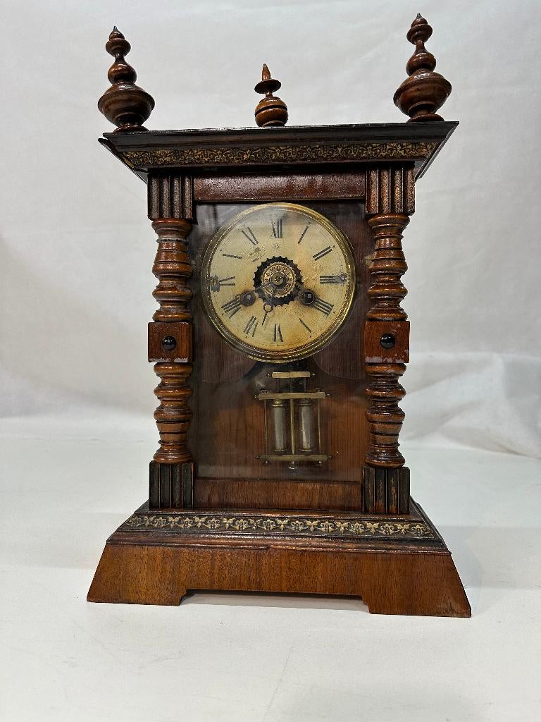 Aparte oude goed werkende klok, Antiek en Kunst, Antiek | Klokken, Ophalen of Verzenden