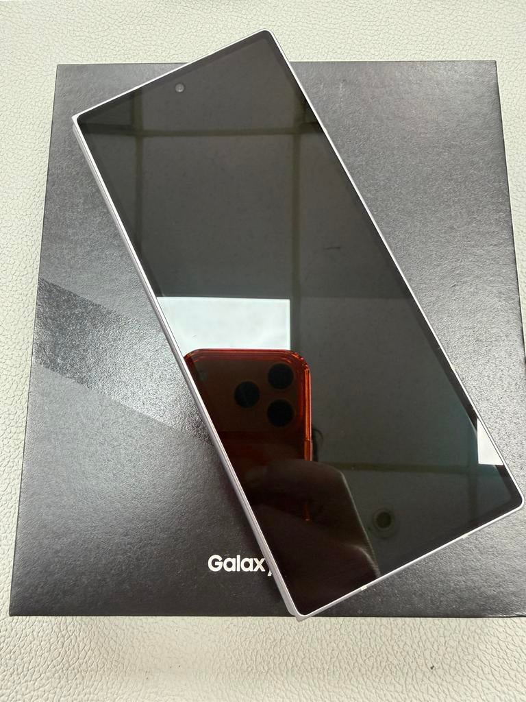 Samsung Fold 6 512GB NIEUW krasloos, Touchscreen, Zo goed als nieuw, Android OS, Zonder abonnement