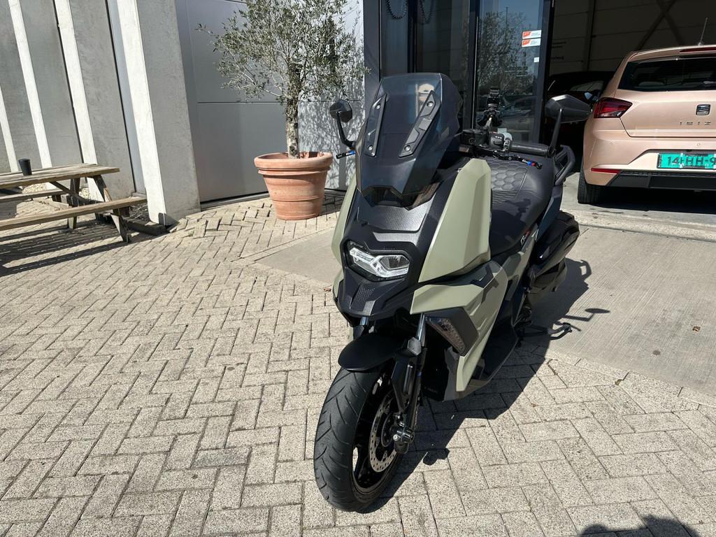 BMW Scooter C 400 X VOL! AKRA! NIEUWSTAAT! INRUIL MOGELIJK!, Motoren, Motoren | BMW, Scooter, Bedrijf, Traction Control, 350 cc