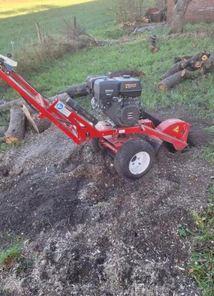 Stobbenfrees stobbe verwijderen frees niet dat doe ik wel!!!, Ophalen, Tuinaarde