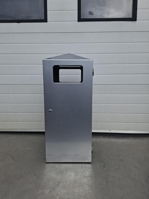 Buiten prullenbak vierkante afvalbak