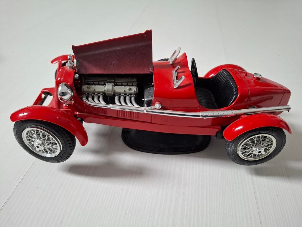 Alfa Romeo 8C 2300 Monza modelauto - Rood, 1:18, Hobby en Vrije tijd, Modelauto's | 1:18, Ophalen of Verzenden, Zo goed als nieuw