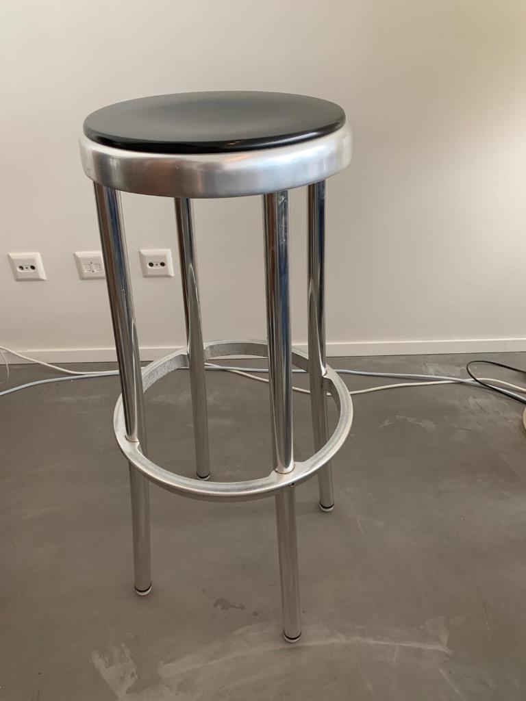 2 design barkrukken, Huis en Inrichting, Barkrukken, Ophalen, 60 tot 90 cm, Zo goed als nieuw, Metaal