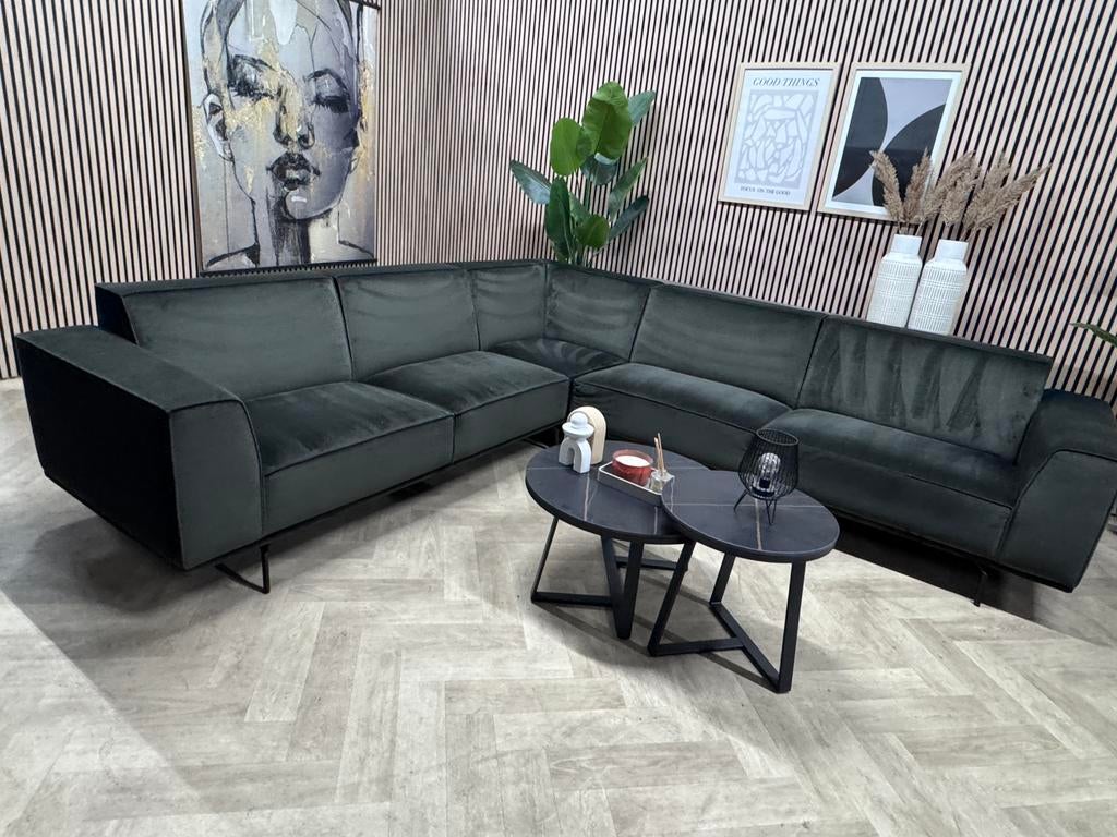 ZGAN Montel Giant Velours Hoekbank - Donker Groen - 300x280, -, -, Hoekbank, 300 cm of meer