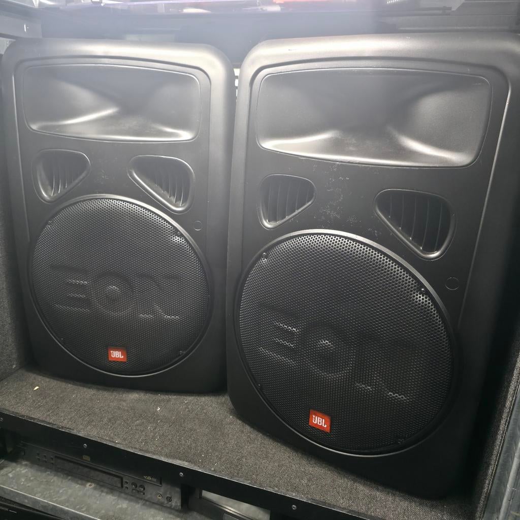 JBL EON  15 inch speakers   2x, Ophalen, 120 watt of meer, JBL