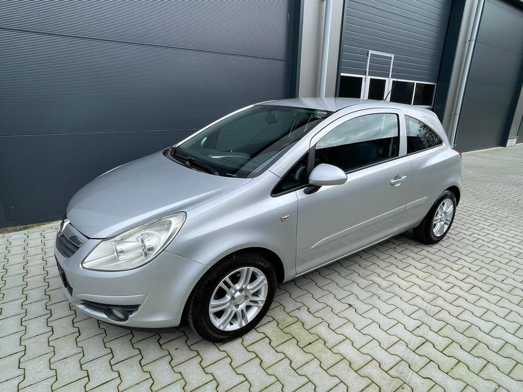 Opel Corsa 1.4 16V Enjoy 2007 Grijs Nette goed rijdende auto, Auto's, Opel, Voorwielaandrijving, Stof, Bedrijf, Handgeschakeld
