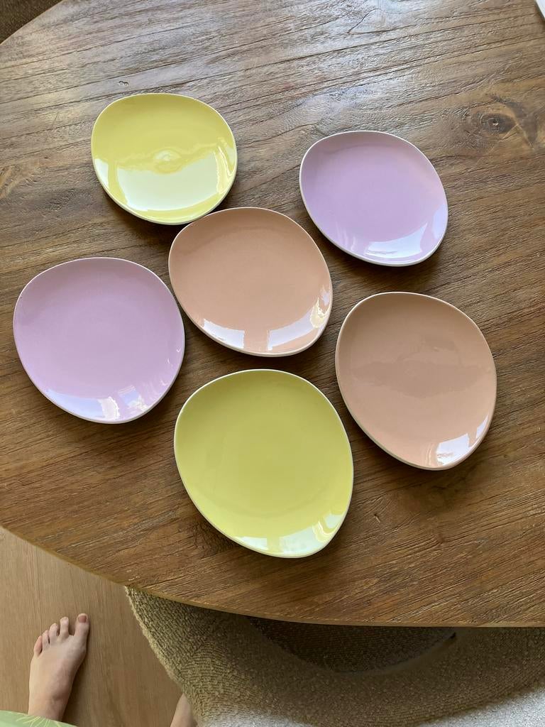 6 ovale pastelkleur bordjes, Huis en Inrichting, Ophalen of Verzenden, Zo goed als nieuw, Bord(en), Overige stijlen