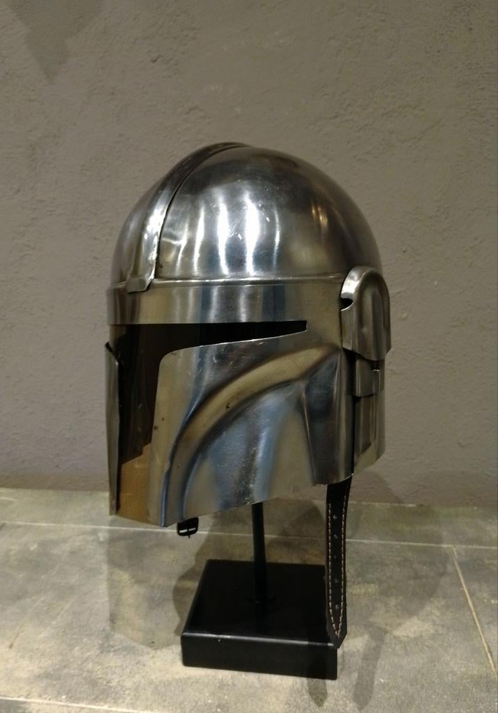 Volledig stalen Mandalorian helm!, Verzamelen, Star Wars, Ophalen of Verzenden, Zo goed als nieuw