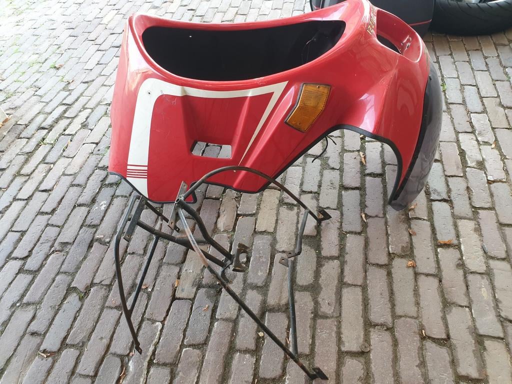 Kuip Moto Guzzi Tonti frames, Ophalen