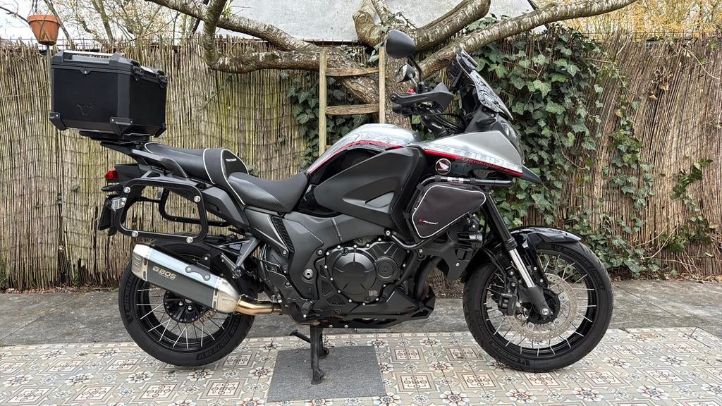 Honda VFR1200X, VFR 1200 X, Motoren, Motoren | Honda, 4 cilinders, Motorrijbewijs A, Meer dan 35 kW, Toermotor