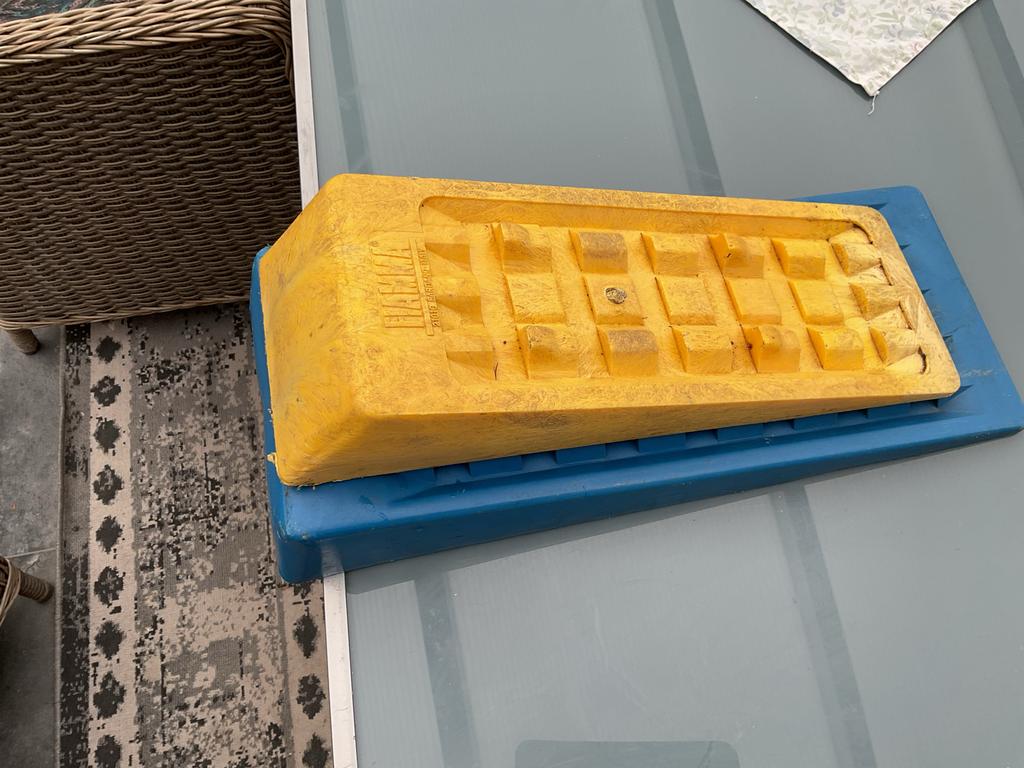 Oprijblokken, Ophalen