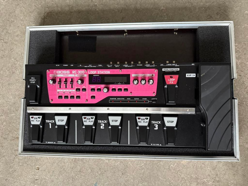 Boss RC-300 Loop Station + flightcase (looper loop pedal), Muziek en Instrumenten, Effecten, Ophalen, Zo goed als nieuw, Overige typen