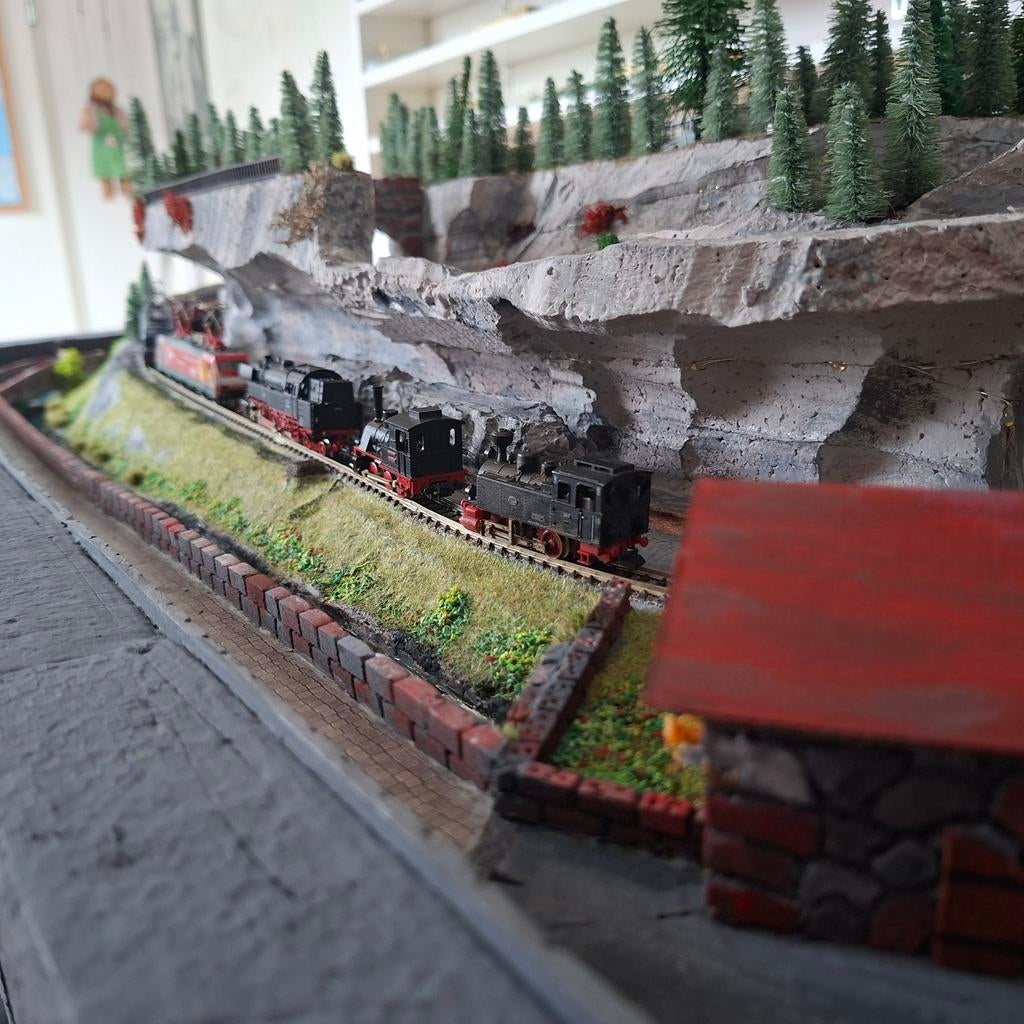 Komplete treinbaan N-spoor. Minitrix, Ophalen of Verzenden