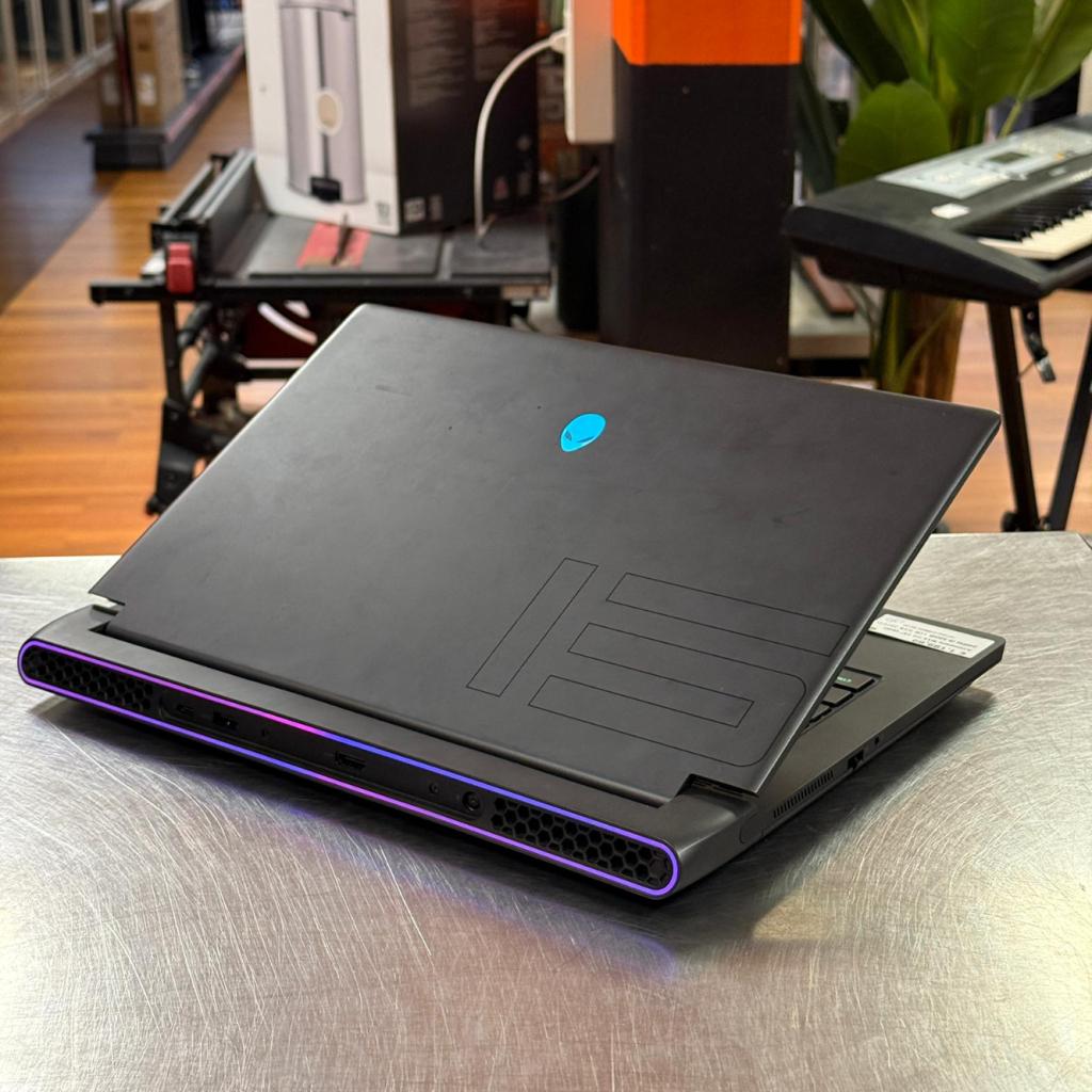 Alienware M15 R7 15" QHD 240Hz i9 32GB 1TB RTX 3070TI, Dell, Zo goed als nieuw, Support@Dell.com, One Dell Way
Round Rock, TX 78682
United States
