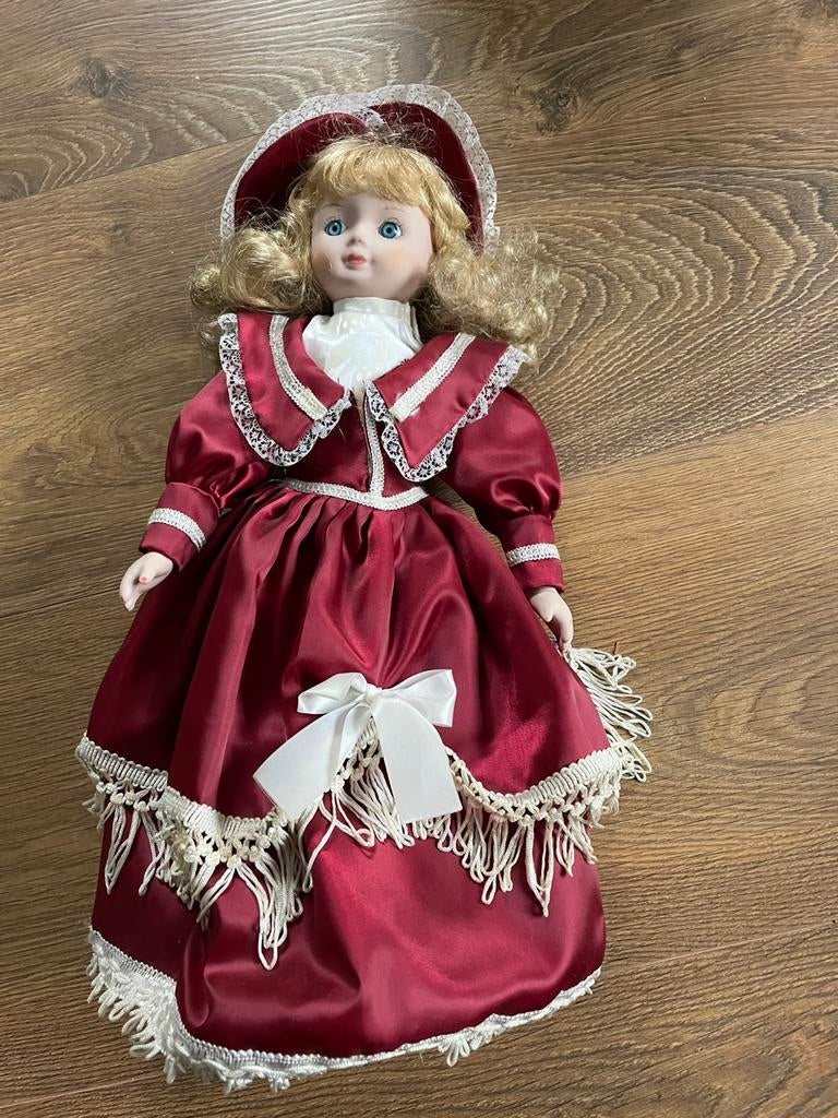 Porseleinen pop, Verzamelen, Ophalen of Verzenden, Zo goed als nieuw, Pop