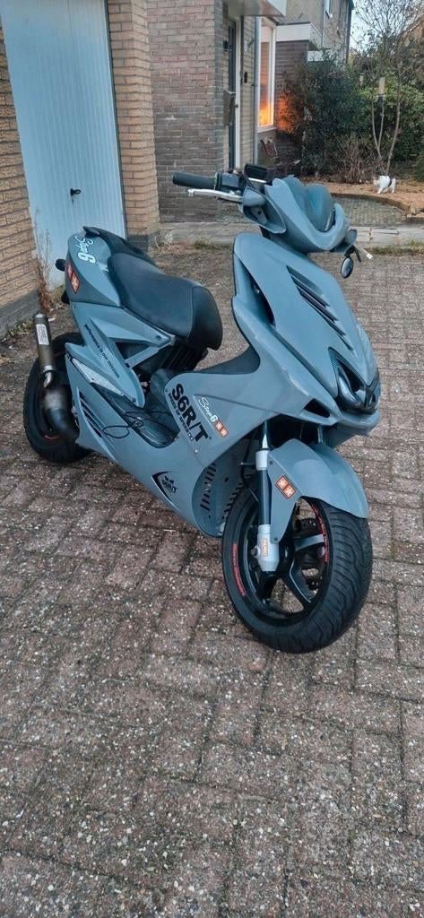 Yamaha Aerox 70cc, Fietsen en Brommers, Scooters | Yamaha, Ophalen, Zo goed als nieuw, Tweetakt, Aerox