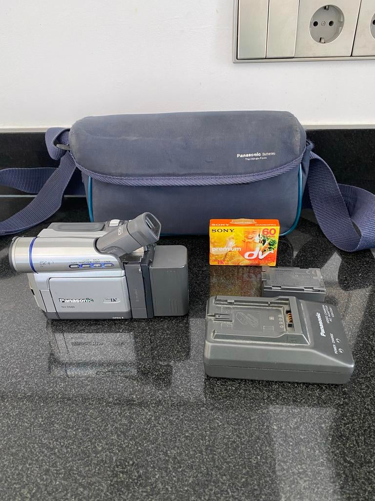 Panasonic NV-DS60 Mini DV Videocamera met accessoires, Audio, Tv en Foto, Videocamera's Digitaal, Ophalen, Mini dv, Gebruikt, Panasonic
