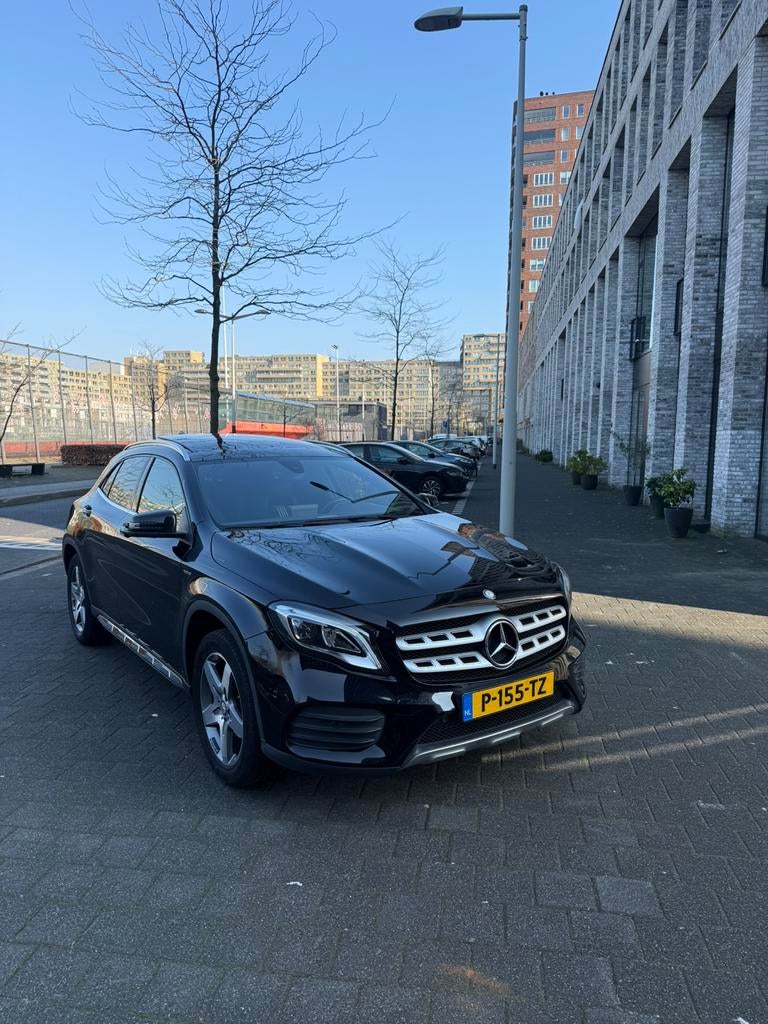 Mercedes-Benz automaat  GLA 200 AMG pakket, 715 kg, Zwart, 1595 cc, Navigatiesysteem