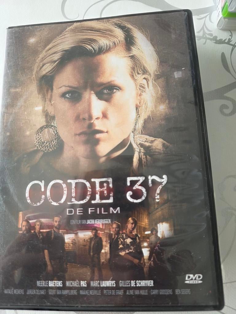 Code 37, Cd's en Dvd's, Dvd's | Avontuur, Vanaf 12 jaar, Ophalen of Verzenden, Gebruikt
