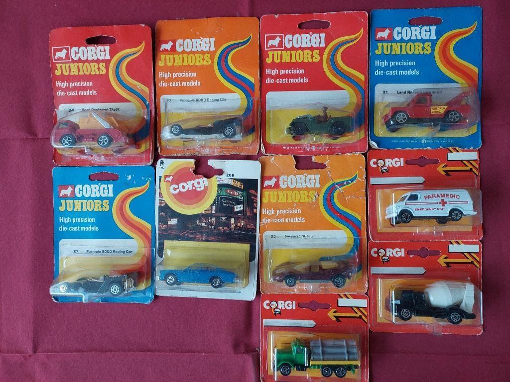 10X CORGI JUNIORS FORMAAT NOG ONGEOPEND OP CARD JAREN 70-80, Ophalen of Verzenden, Nieuw, Auto