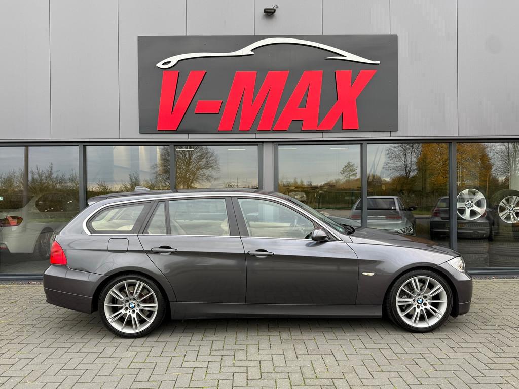 BMW 330i Touring AUT Executive Xenon Navi PDC Clima Trekhaak, Automaat, Gebruikt, Beige, 259 pk