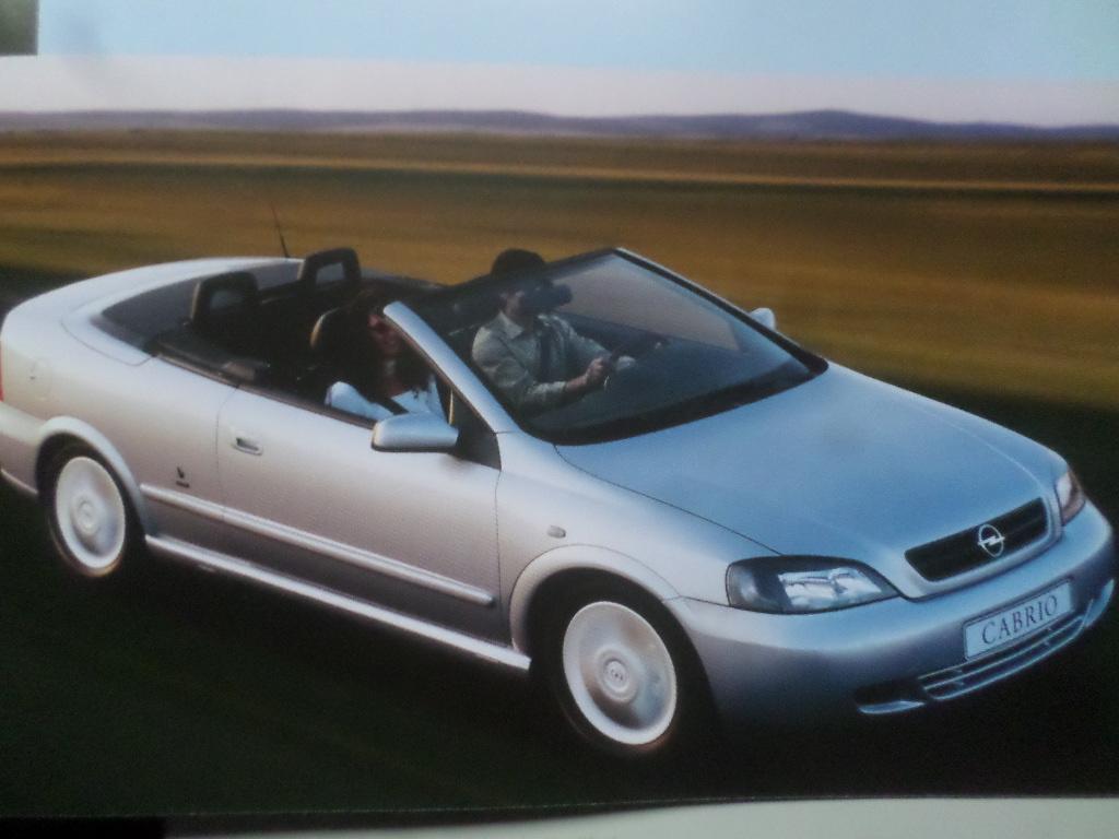 Opel Astra Cabrio 2001 Brochure, Ophalen of Verzenden, Zo goed als nieuw, Opel