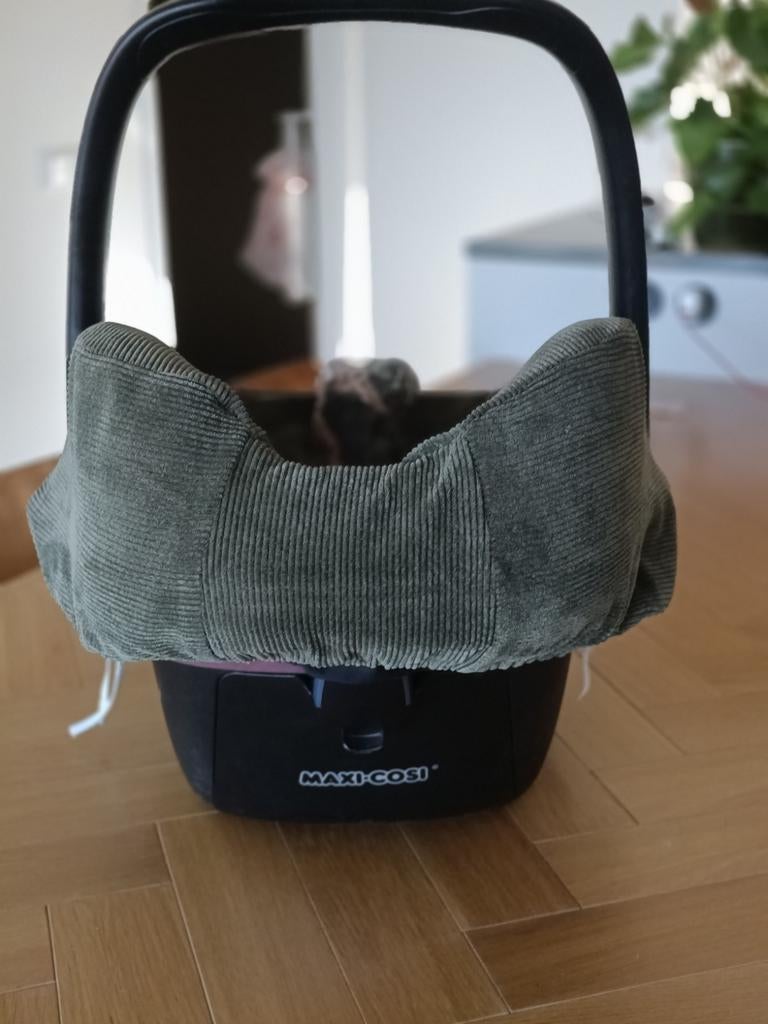 Maxi Cosi Pebbles met unieke ribstof hoes, Ophalen of Verzenden