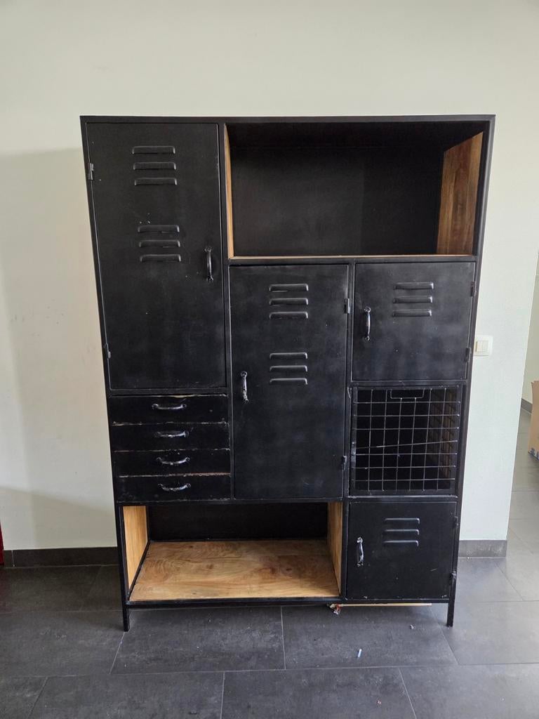 Industriële Kast Zwart Metaal met Houten Details, Ophalen, Gebruikt