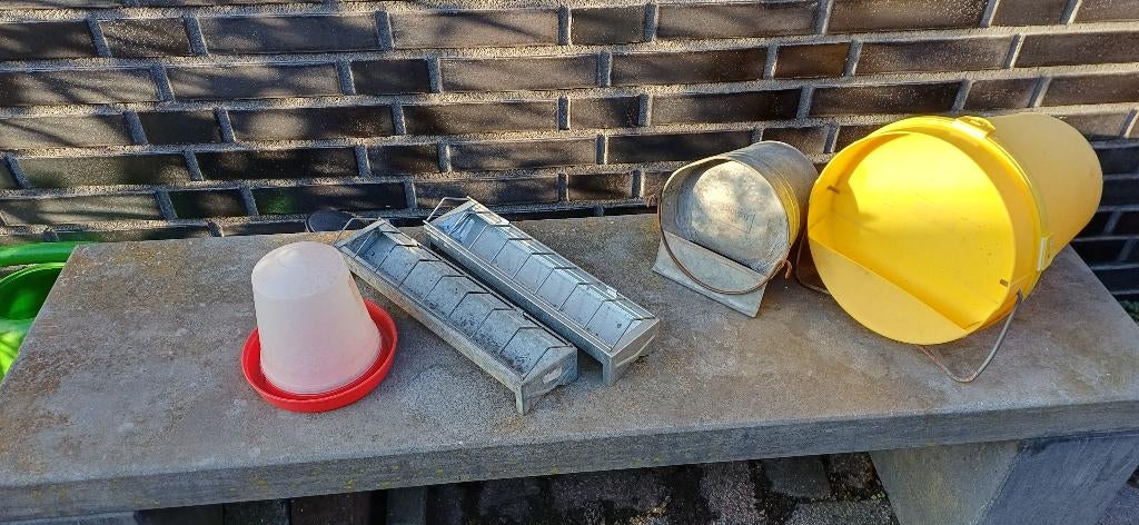 kippen benodigheden, Ophalen, Gebruikt, Drinken en Voederen