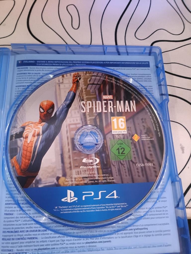 Spider-Man PS4 - Goede staat, inclusief doos, Gebruikt, 1 speler, Vanaf 16 jaar, Ophalen