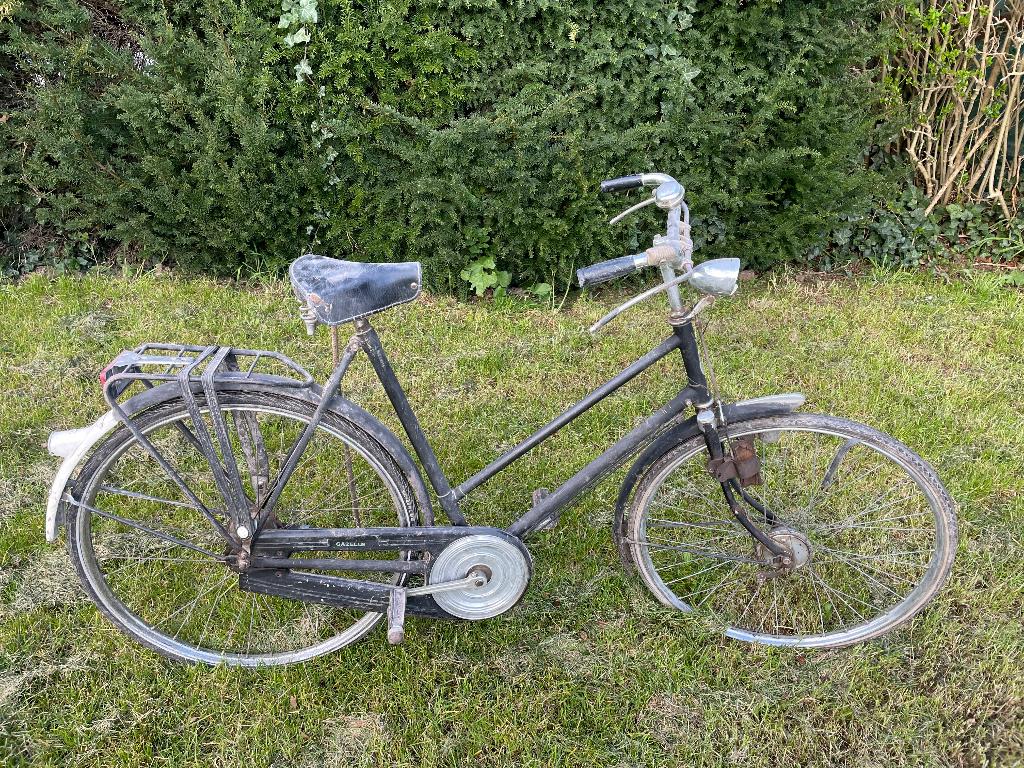 Gazelle oldtimer zeer oud vintage, Fietsen en Brommers, Fietsen | Dames | Damesfietsen, 53 tot 56 cm, Ophalen, Gebruikt, Gazelle