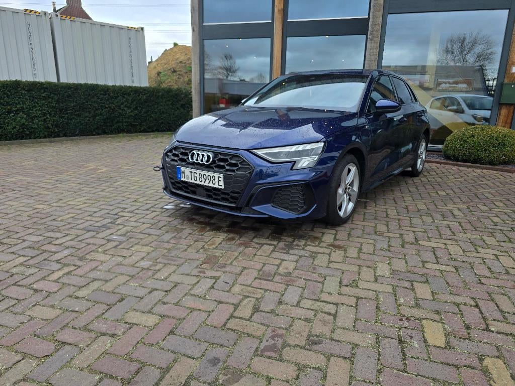 Audi a3 45tfsi e bj 2022 schade defect, Auto diversen, Schadeauto's, Automaat, Blauw, 1400 cc, Hybride Elektrisch/Benzine