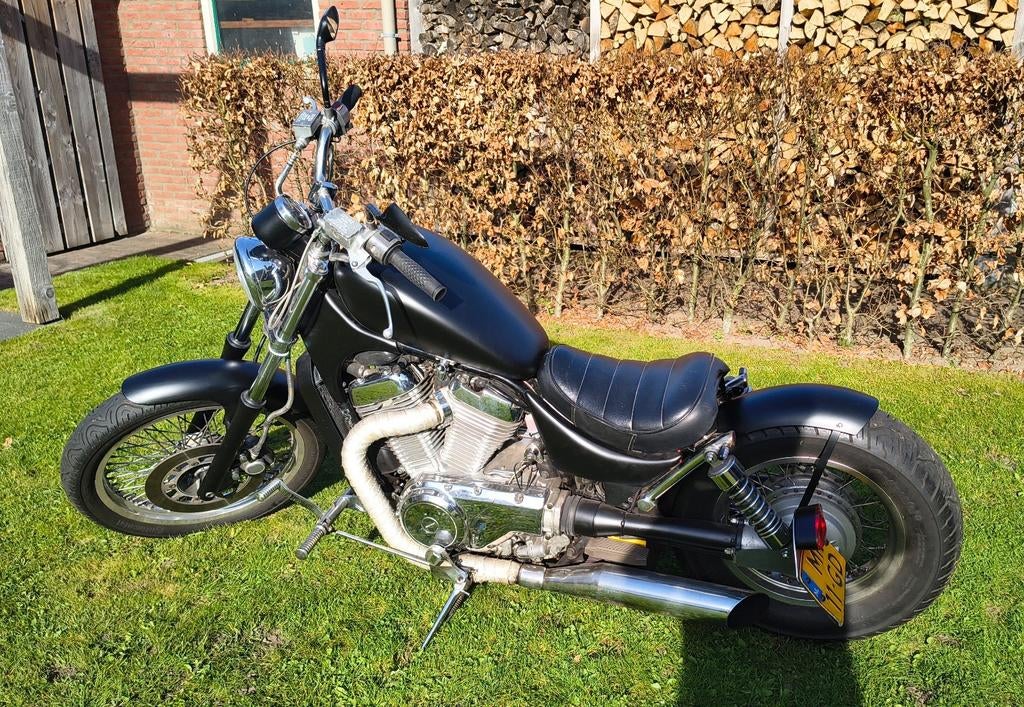 Suzuki Intruder VS700 bobber belastingvrij