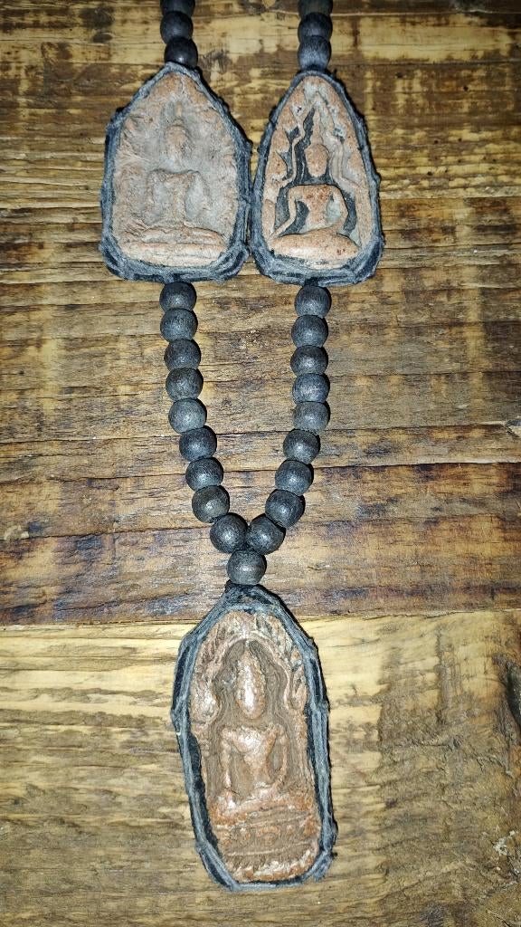 Thaise boeddhistische stenen amuletten ketting, Antiek en Kunst, Ophalen