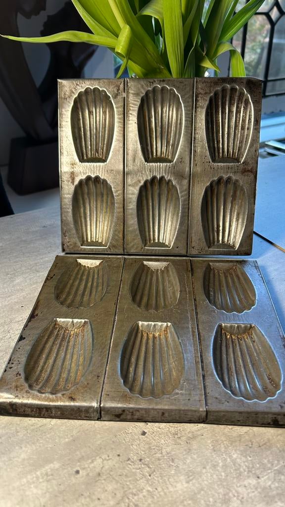 2 Antiek Franse bakvorm madeleines, Franse cakejes pr.p.st., Ophalen of Verzenden