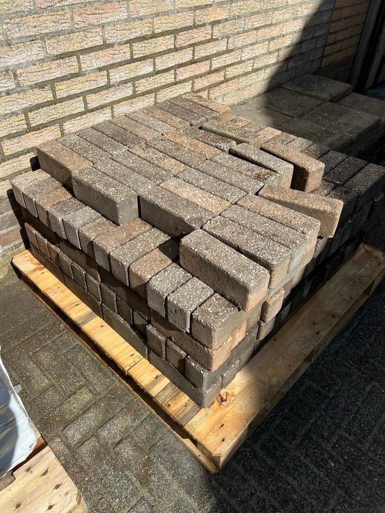 Gratis klinkers / waaltjes  200 stuks, Ophalen, Gebruikt, Klinkers, 5 tot 10 m²