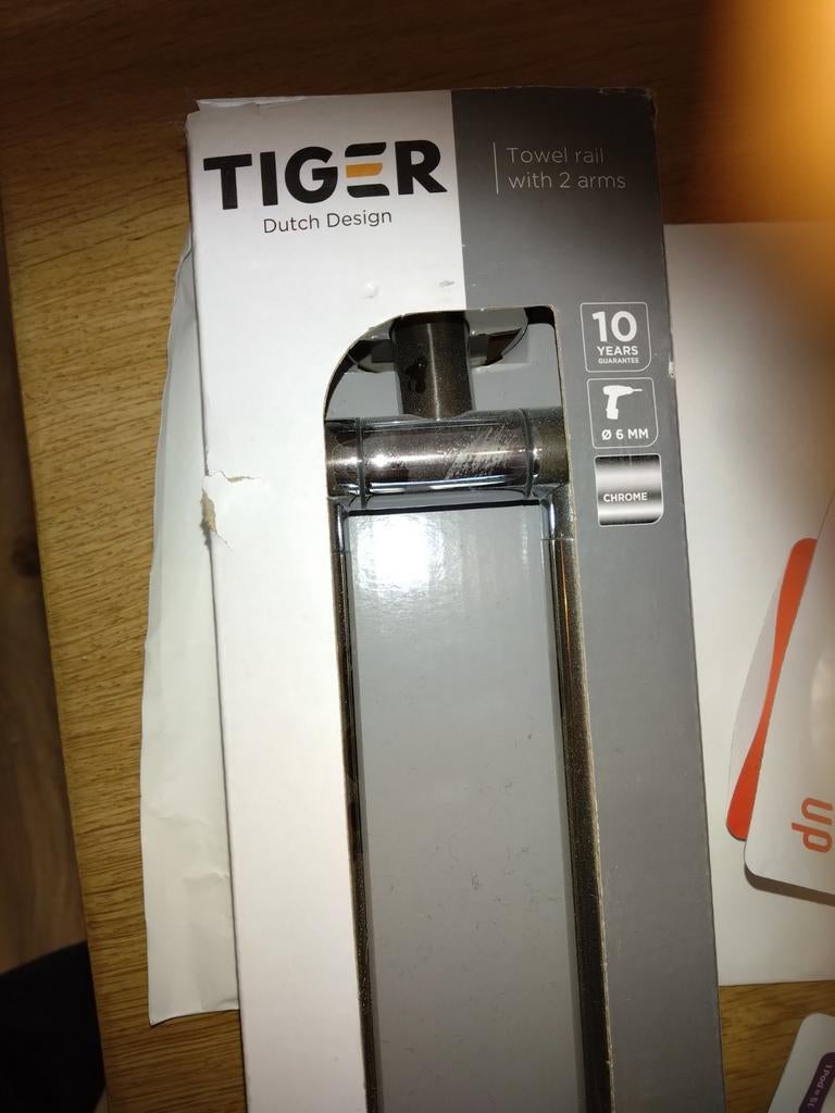 Handdoekenrek voor aan de muur Tiger, Ophalen, Nieuw