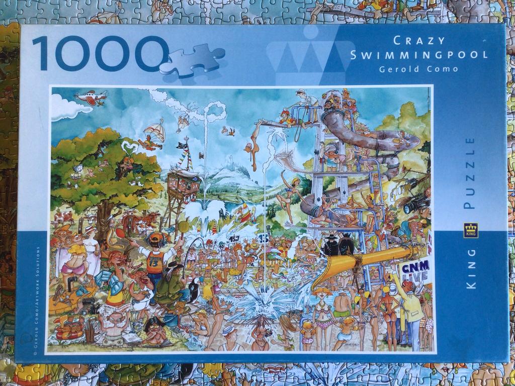 Crazy Swimmingpool. King puzzel.Gerald Como. 1000 stukjes., Ophalen, 500 t/m 1500 stukjes, Zo goed als nieuw